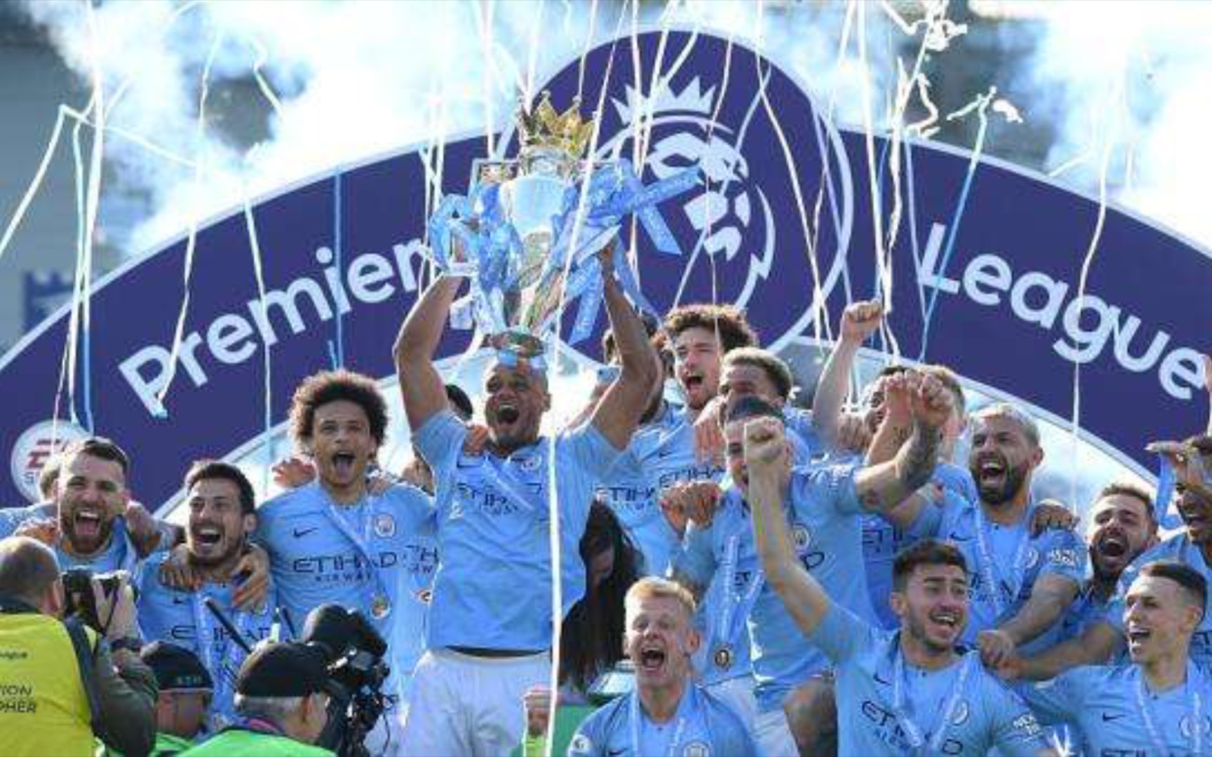 托纳利的职 托纳利的职